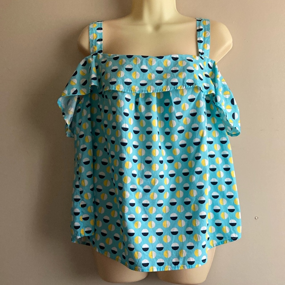 Crown & Ivy blouse/top size XL. Yellow, white and black dots design.